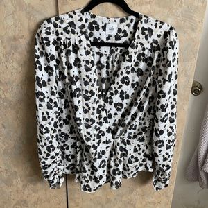 Cabi Snow Leopard blouse S